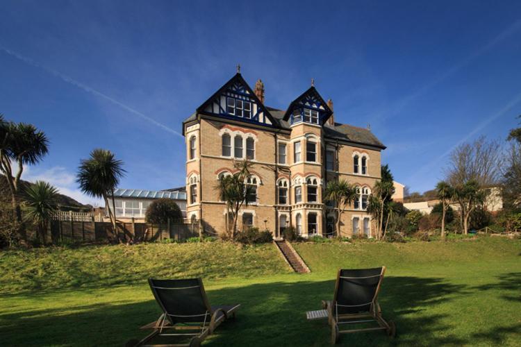 Westwell Hall Guest Accommodation, Bed & Breakfast, Luxury Rooms Ilfracombe Buitenkant foto
